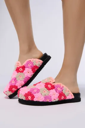 AZALEA WANG EFRYN PINK FLOWER EMBROIDERED CLOG