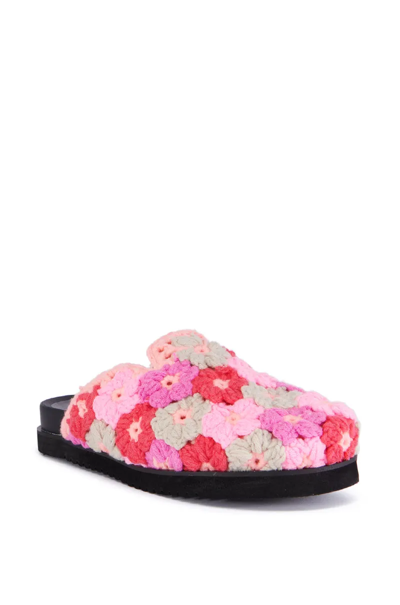 AZALEA WANG EFRYN PINK FLOWER EMBROIDERED CLOG