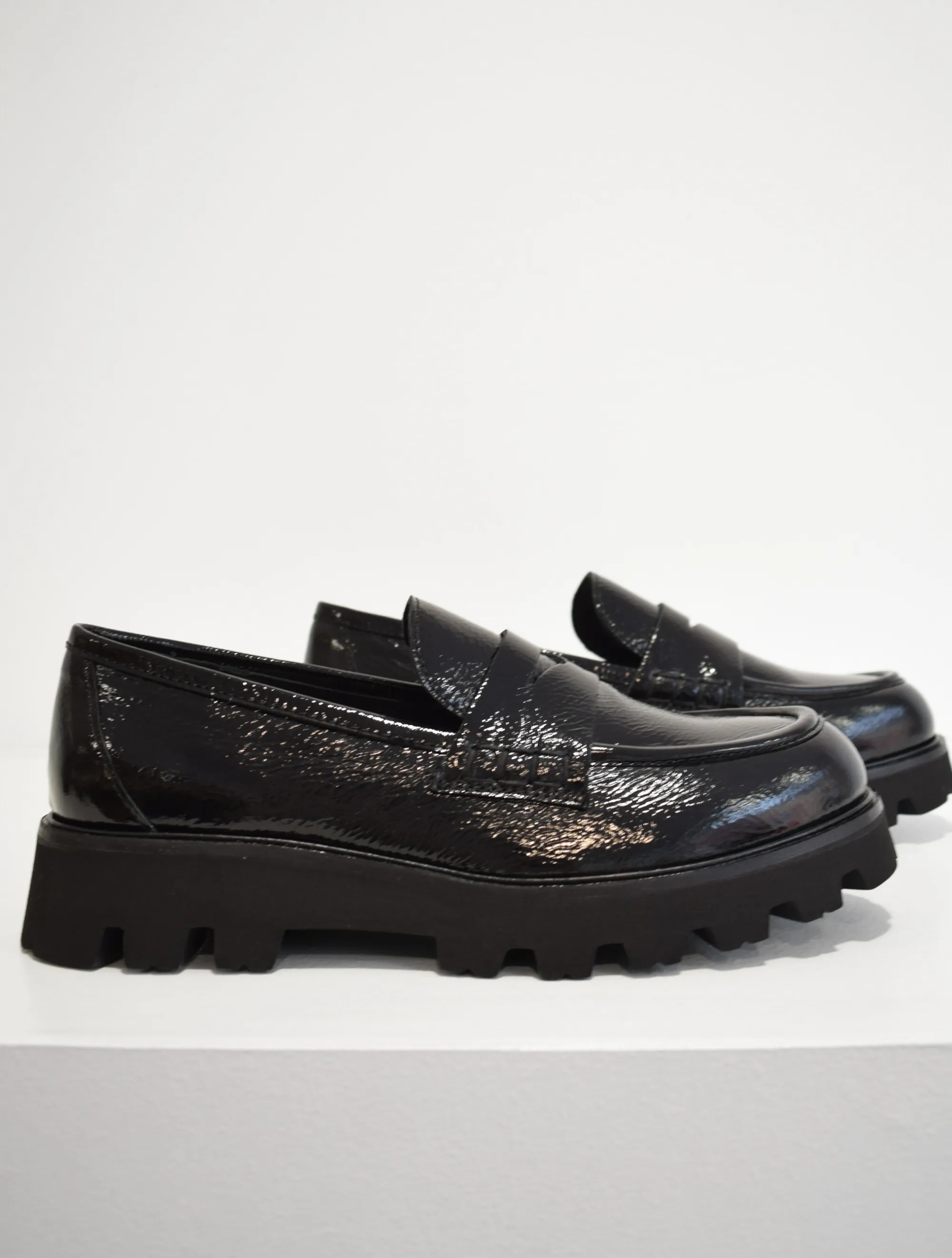 Finish Loafer Black Patent