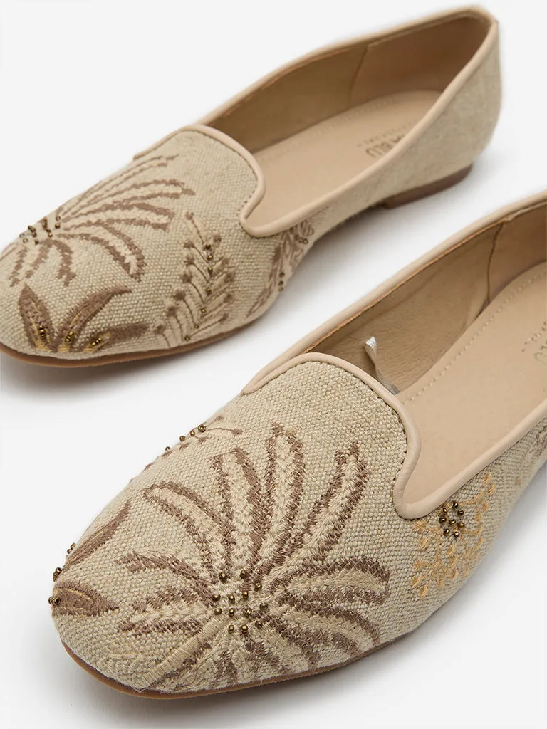 LUNA BLU Tan Tropical Embroidered Loafers