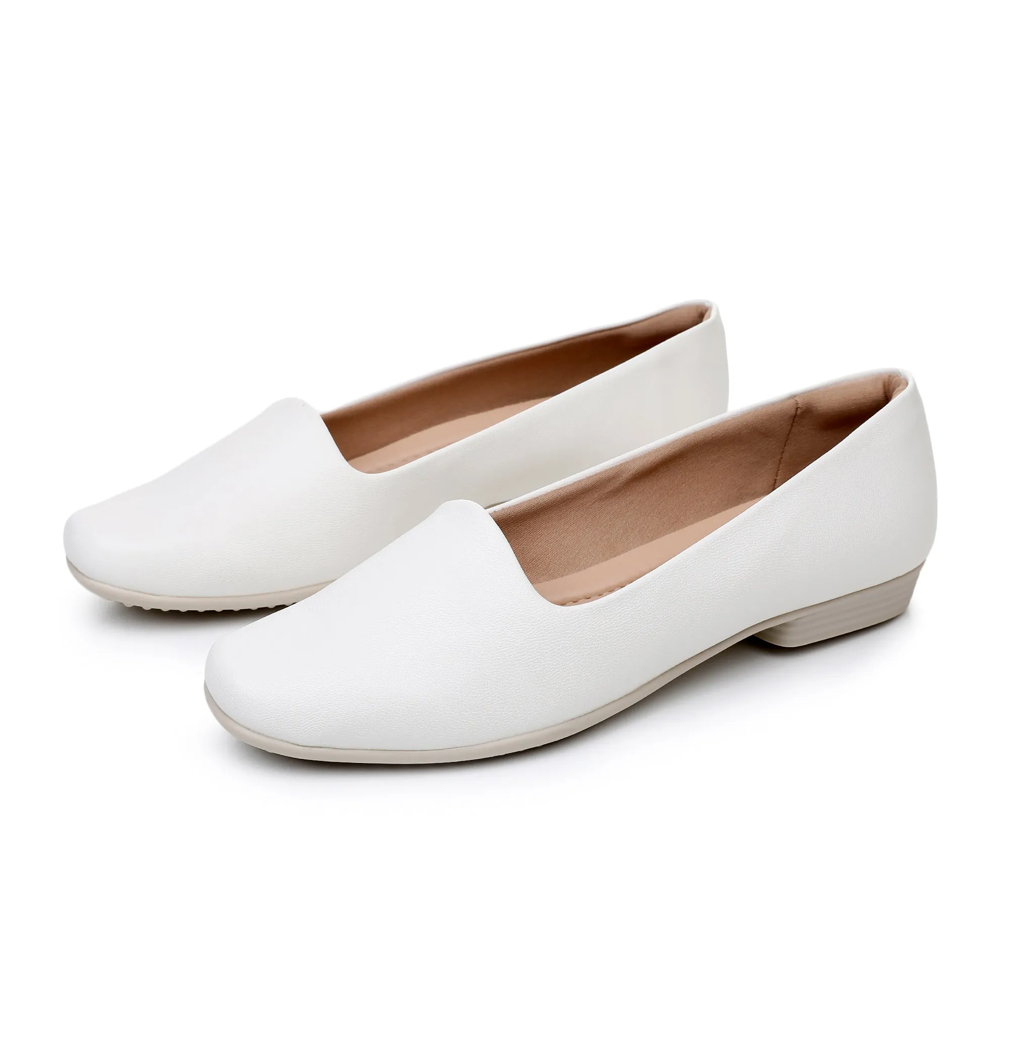 "Graceful Comfort with White Ballet Flat Shoes" (250.132)